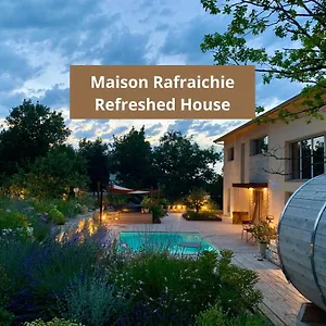 De Charme Le Clos De La Fontaine Piscine & Guest house